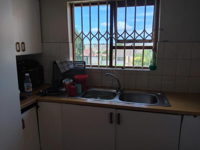 6 Bedroom Property for Sale in Southernwood Eastern Cape